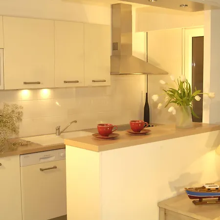 Ξενοδοχείο με διαμερίσματα Lagrange - D'este